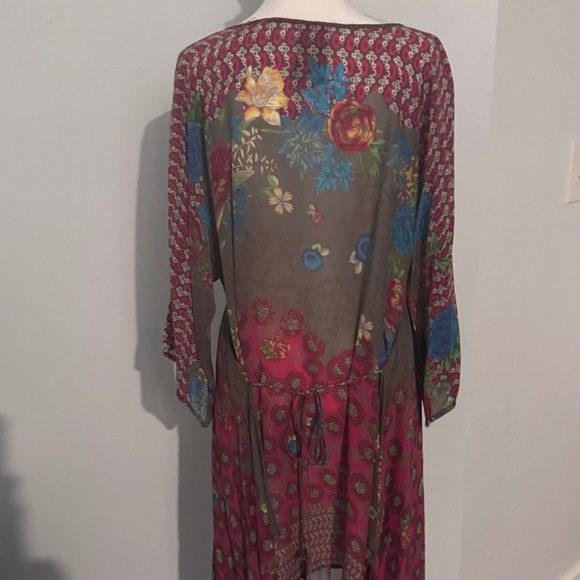 Johnny Was Tunic Size Medium - Picture 3 of 4